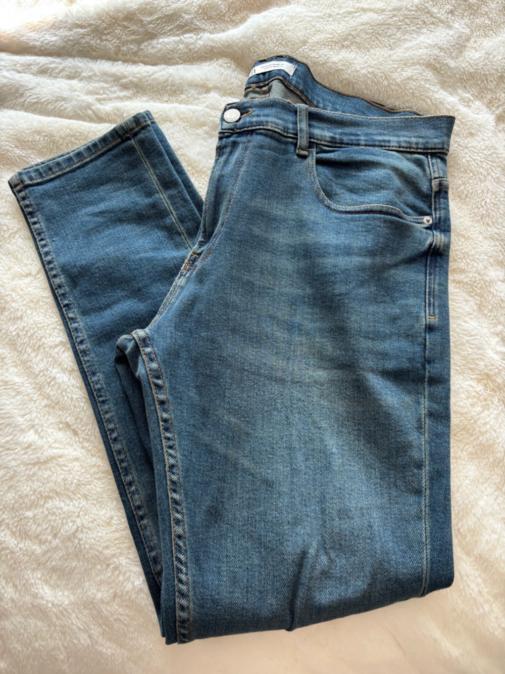 ZARA Men’s Classic Midwash Blue Jeans